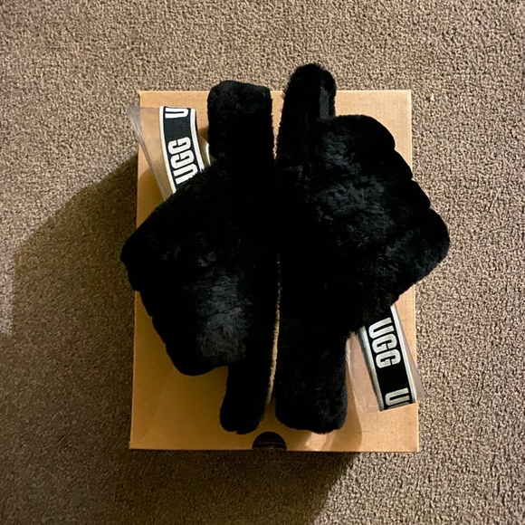 Ugg Fluff Yeah Logo Slide - Picture 4 of 9